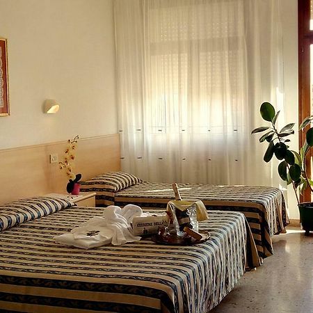 Centro Vacanze Cavallino Opera Nascimbeni Lido di Jesolo Buitenkant foto